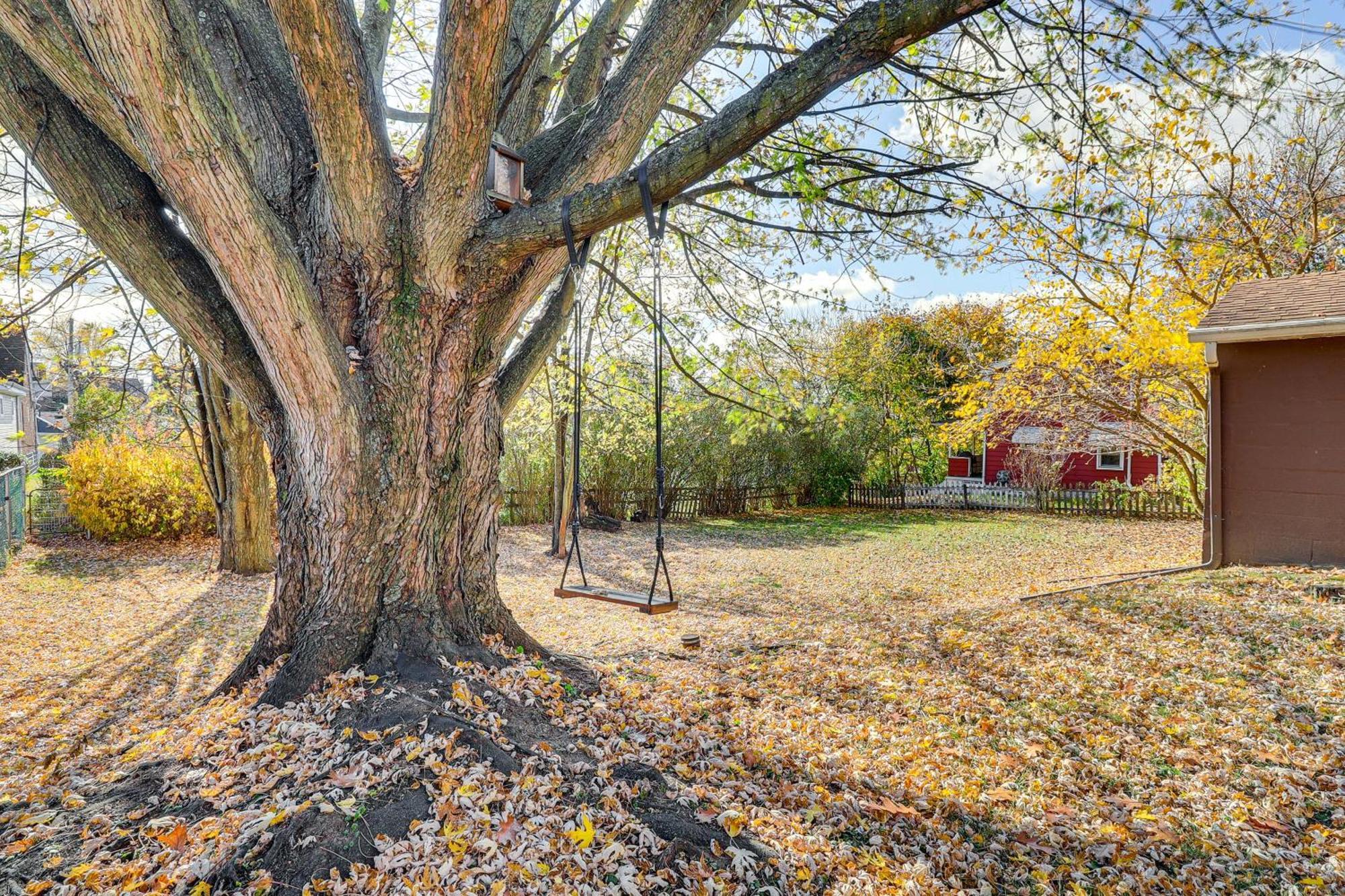 Casa de férias Game And Fire Pit Home! West Mifflin